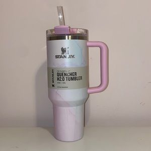 NWT Stanley 40 oz tumbler